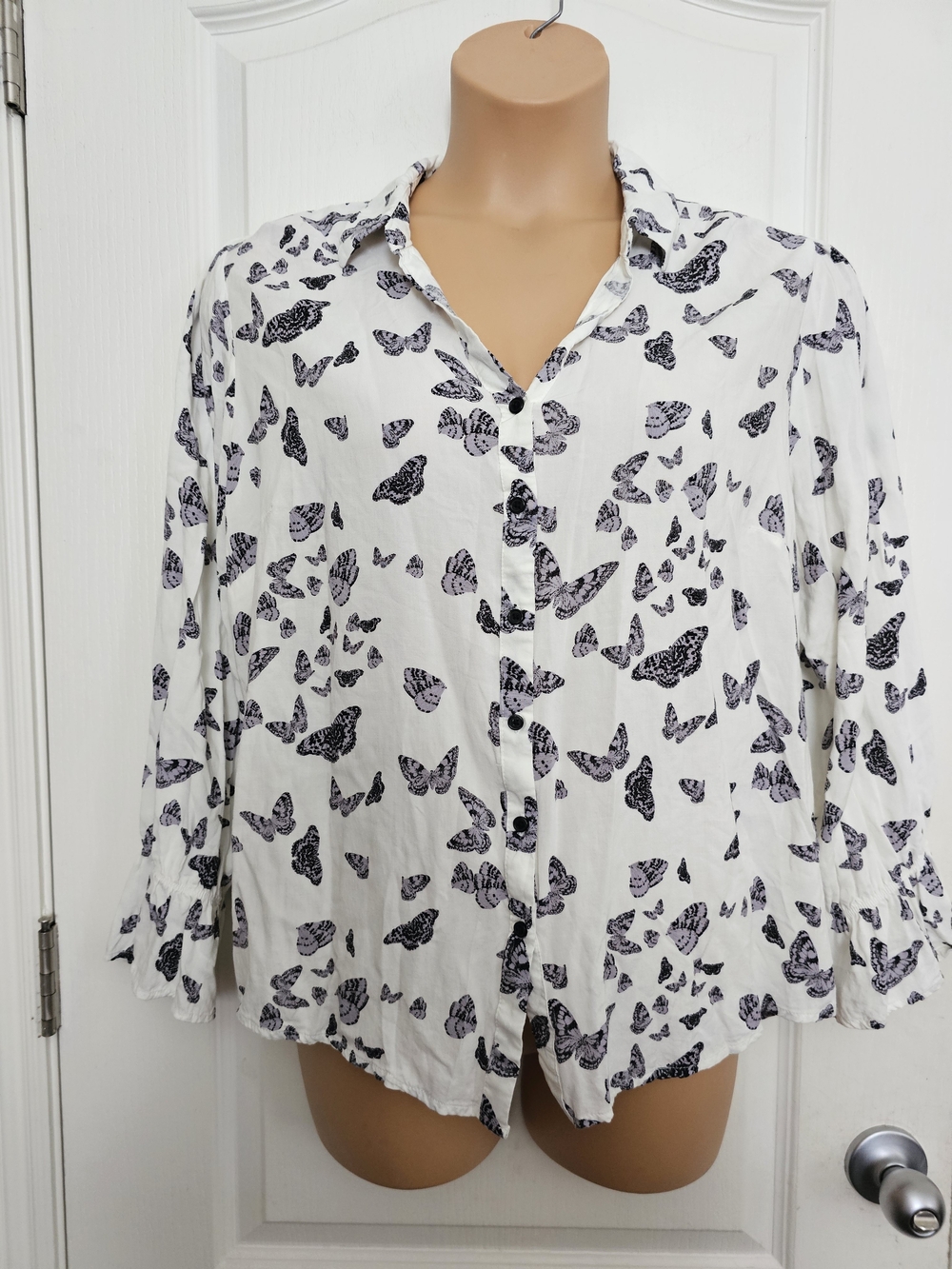 Cato 18 20  White Button-Down Shirt with Black Butterfly Print